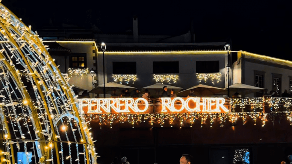 alumbrado-de-ferrero-rocher